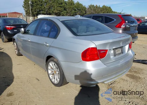 2009 BMW 328I xDrive z USA, uszkodzony, nr VIN WBAPK53559A644191